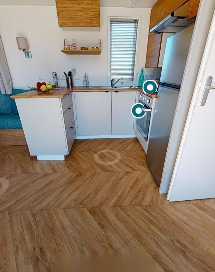 Bj Chalets - De Rug 3 - Vakantiepark Lauwersoog - Luxe Chalet Met Vaatwasser En Inloopkast! Vroege Incheck! Met Airco! Luaran gambar