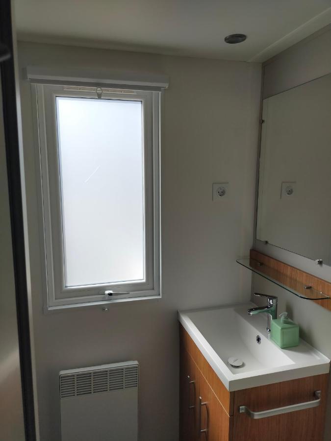 Bj Chalets - De Rug 3 - Vakantiepark Lauwersoog - Luxe Chalet Met Vaatwasser En Inloopkast! Vroege Incheck! Met Airco! Luaran gambar